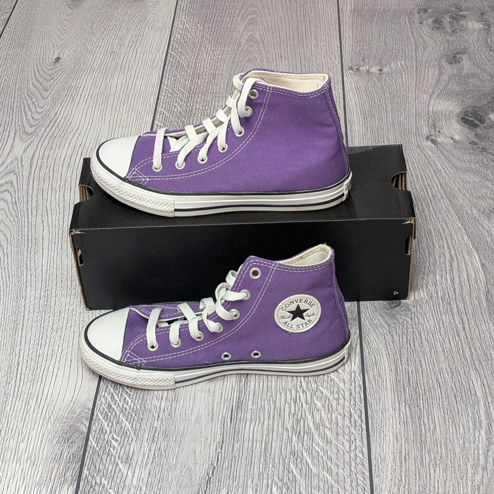 Converse Chuck Taylor All Star HI Sneaker - Youth Size 2.5